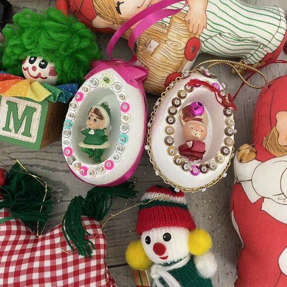 Vintage Lot Of 25 Various Mini Christmas Ornaments Painted Made In Taiwan - Picture 5 of 7